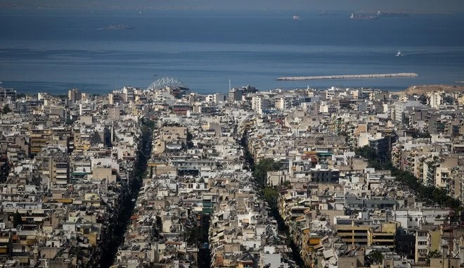 Airbnb: «Μαλλιά κουβάρια» οι ιδιοκτήτες πολυκατοικίας – Στη Δικαιοσύνη η υπόθεση